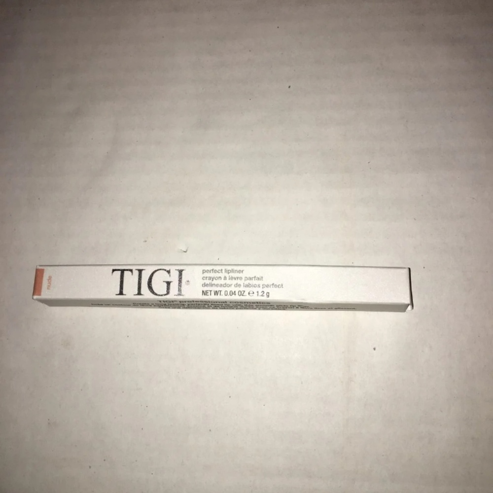 TIGI Nude Lip Liner
